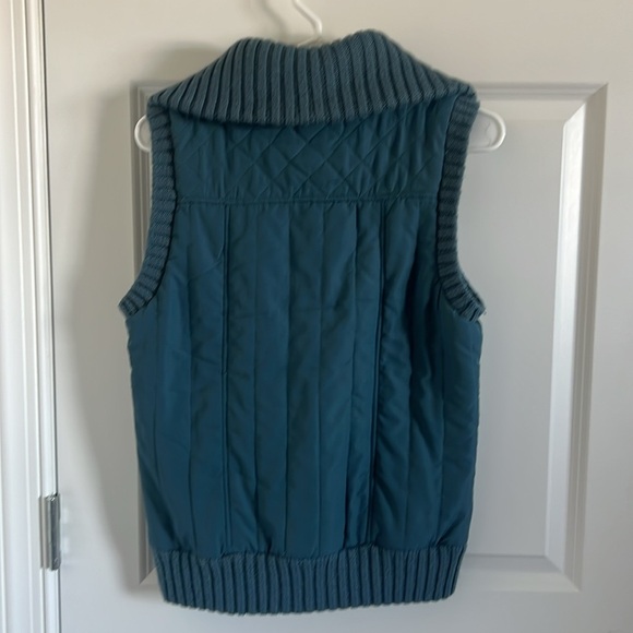 BCBGMAXAZRIA Women's Snap Collared Vest Size M Teal Blue Color/Wool Trim - Picture 5 of 7